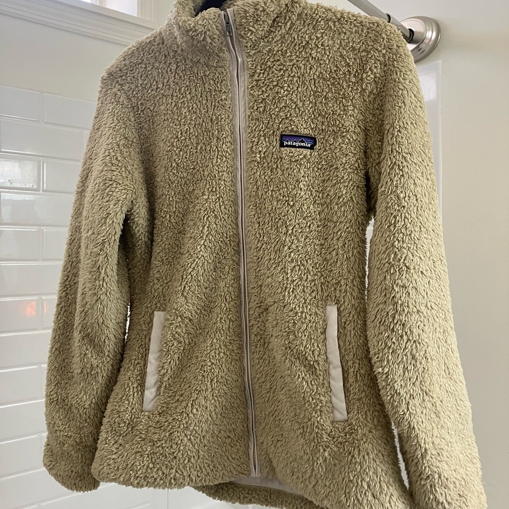 Patagonia Teddy Jacket in Olive
